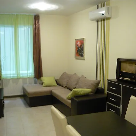 Apartment Fashion Street 17 *