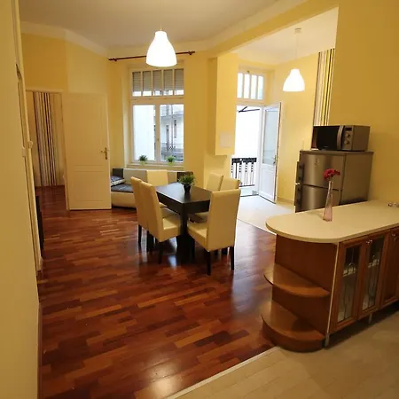 Fashion Street 17 Apartment *